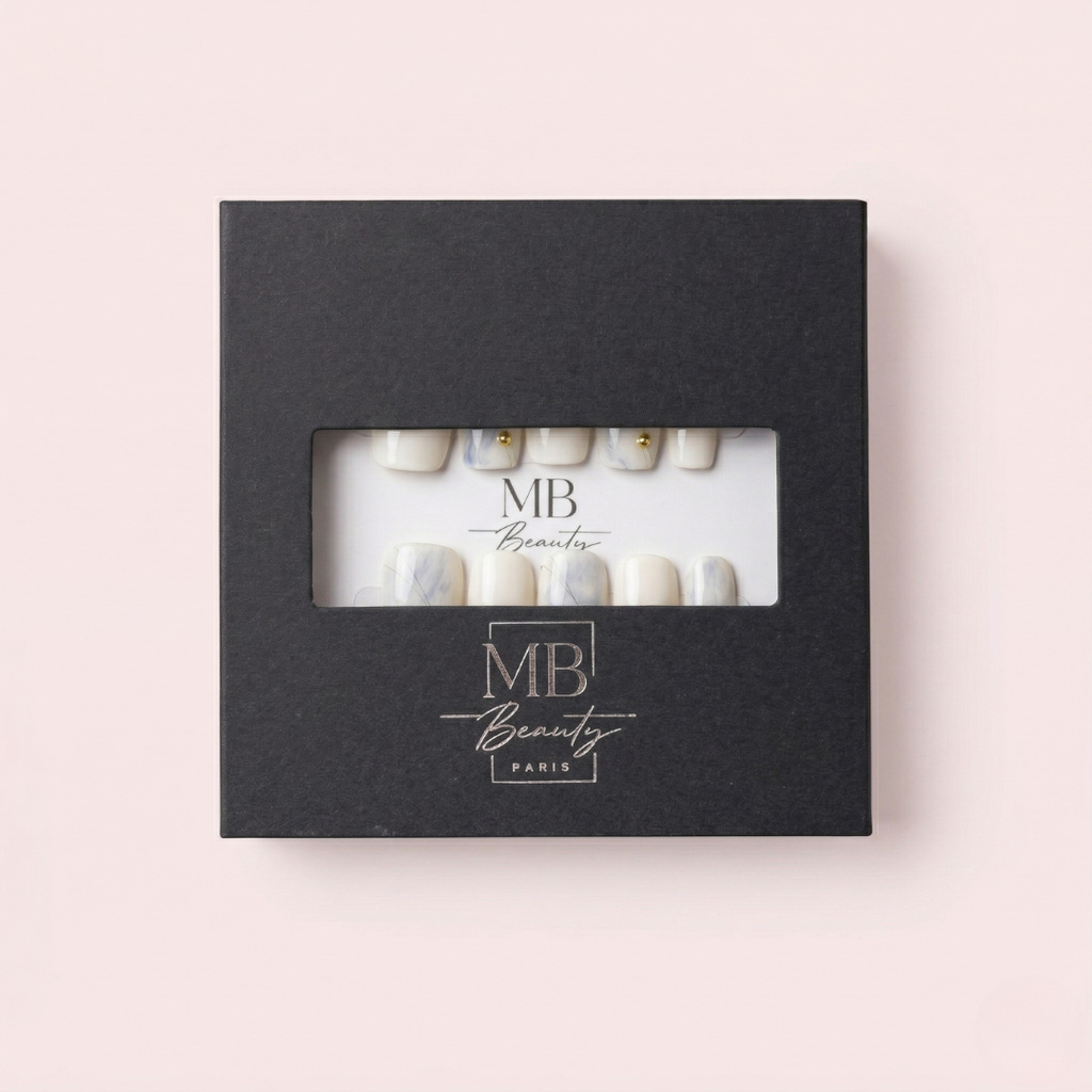 Boîte MB Beauty avec ongles press-on Horizon dégradé élégant