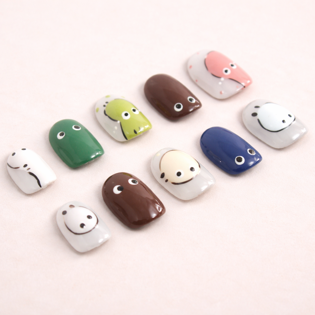 Ongles press-on Jeu Moderne – design graphique contemporain et structuré MB Beauty