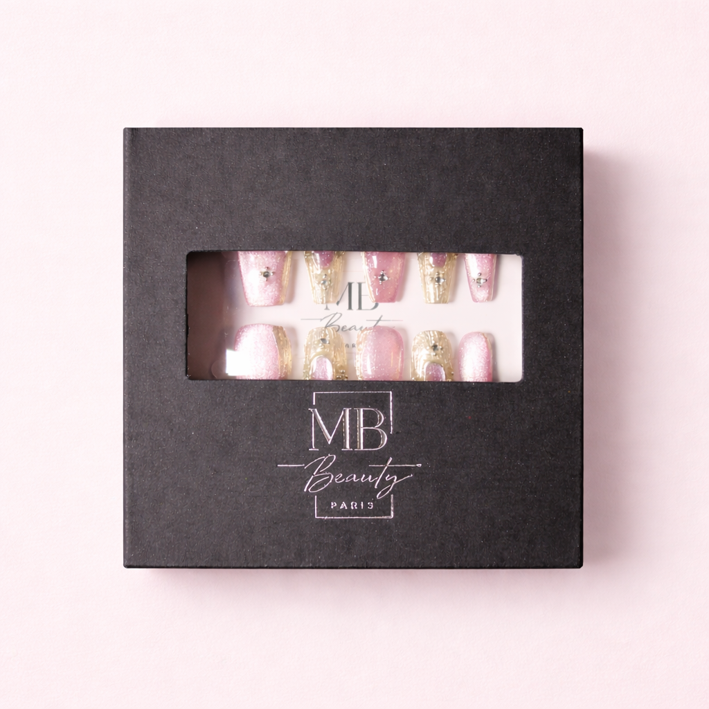 Coffret MB Beauty Aura Rosé faux ongles press-on rose et doré