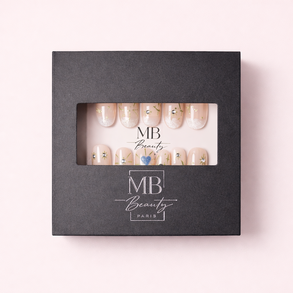 Packaging MB Beauty Paris – set de faux ongles press-on Cœur Astral