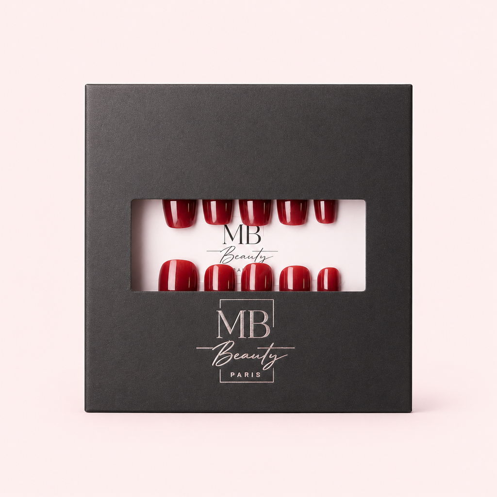 Coffret MB Beauty Rouge Opéra avec faux ongles press-on rouges